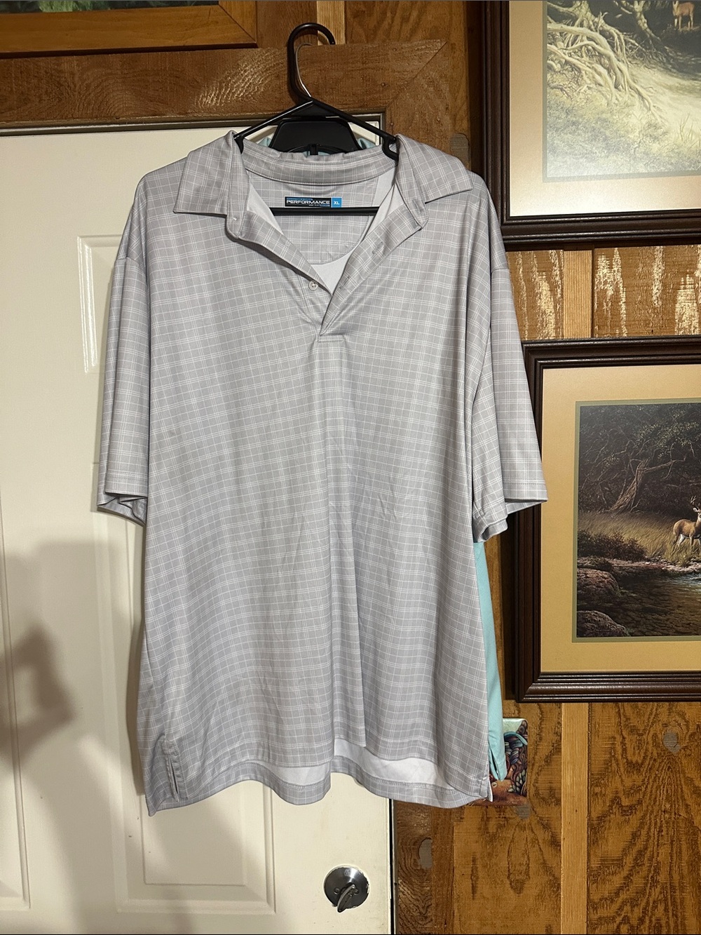Roundtree & Yorke Men's Light Gray Plaid Polo